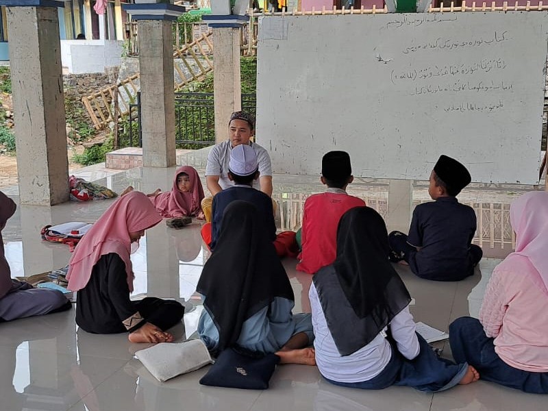 RUTINAN JUMAT MANIS SDN 2 TAMANSARI