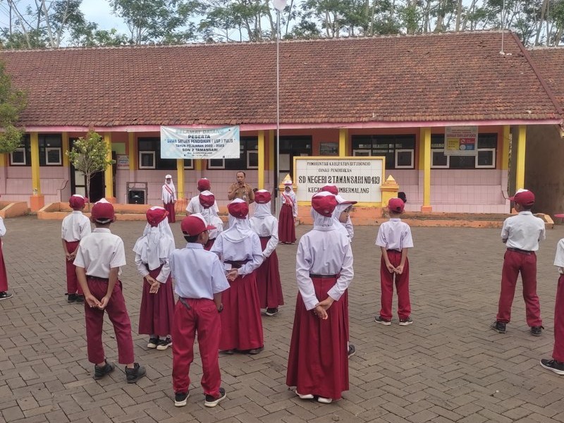 UPACARA RUTIN SDN 2 TAMANSARI